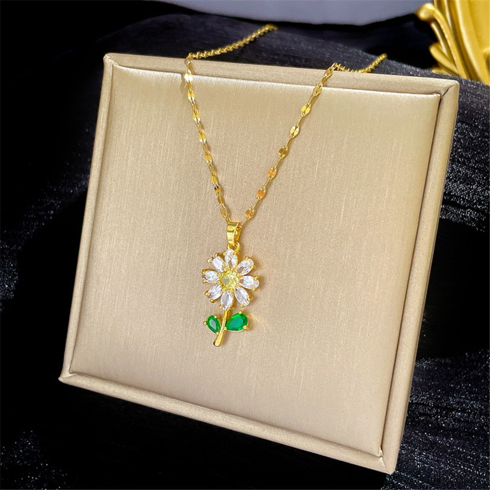 Luxury Design Lady Sunflower Zircon Pendant Necklace for Women Fashion Summer Accessories Wedding Party Jewelry Anniversary Gift