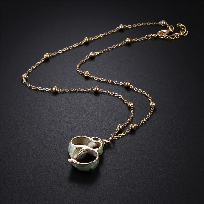 Natural Conch and Cowrie Shell Pendant Boho Necklace