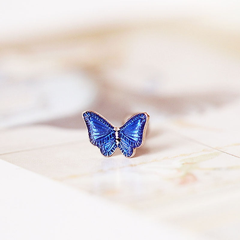 1Pcs INS Little Butterfly Stud Tragus Earring For Women Acrylic Rainbow Titanium Steel Screw Piercing Mid Low Helix Earring