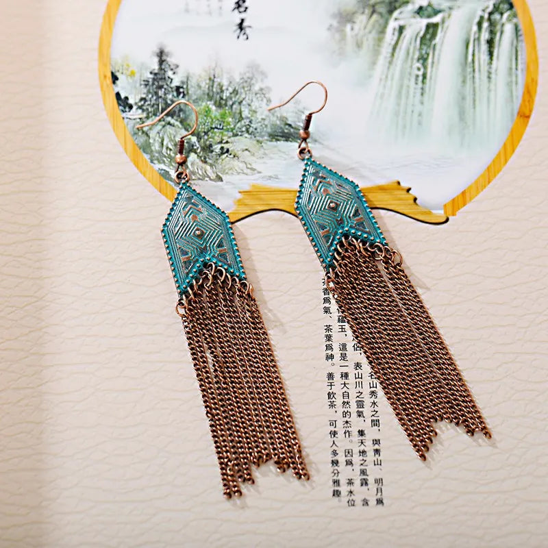 أقراط متدلية مصنوعة من سبائك البرونز العتيق للنساء أقراط Jhumka الهندية ذات سلسلة طويلة بوهو تريبل