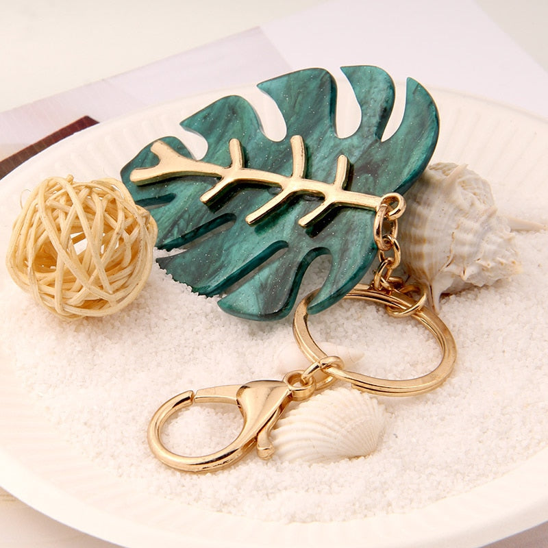 Christmas Green Leaf Metal Keychain Beautiful and Fresh Foliage Shape Key Ring Festival Gift Ladies Accessories Airpods Pendant