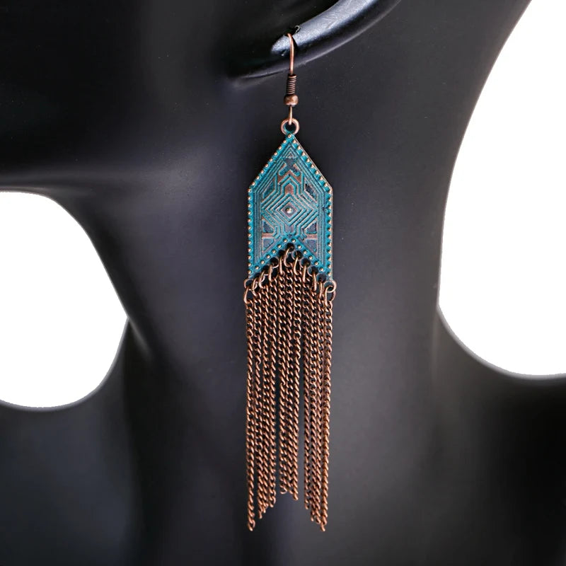 أقراط متدلية مصنوعة من سبائك البرونز العتيق للنساء أقراط Jhumka الهندية ذات سلسلة طويلة بوهو تريبل