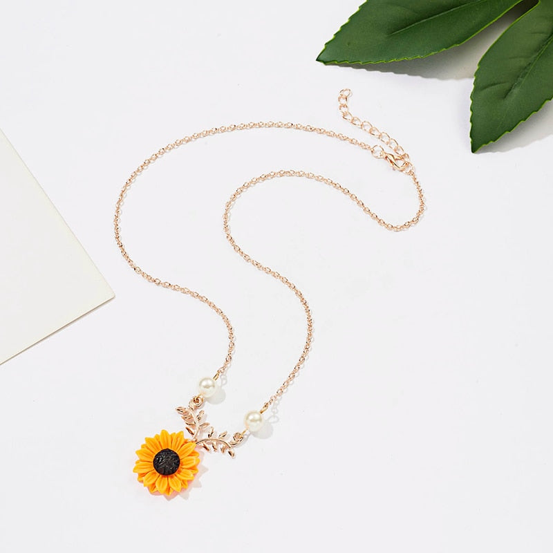 Fashion Sunflower Choker Necklace For Women Cute Flower Pearl Pendant Lady Girls Party Jewelry Accessories Charm Gift