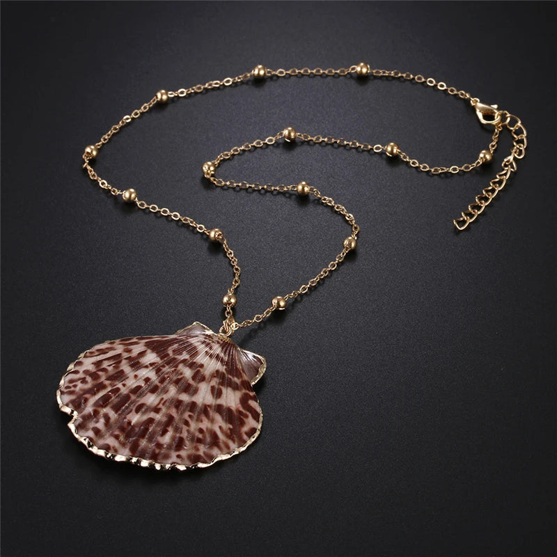 Natural Conch and Cowrie Shell Pendant Boho Necklace
