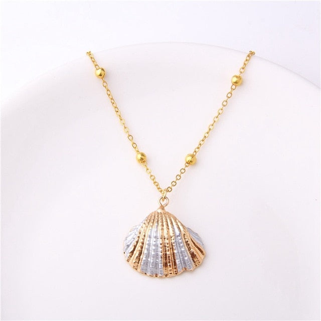 Lateefah Boho Conch Shell Necklace Conch Sea shell Necklace Pendant For Women Collier Femme Shell Cowrie Summer Jewelry
