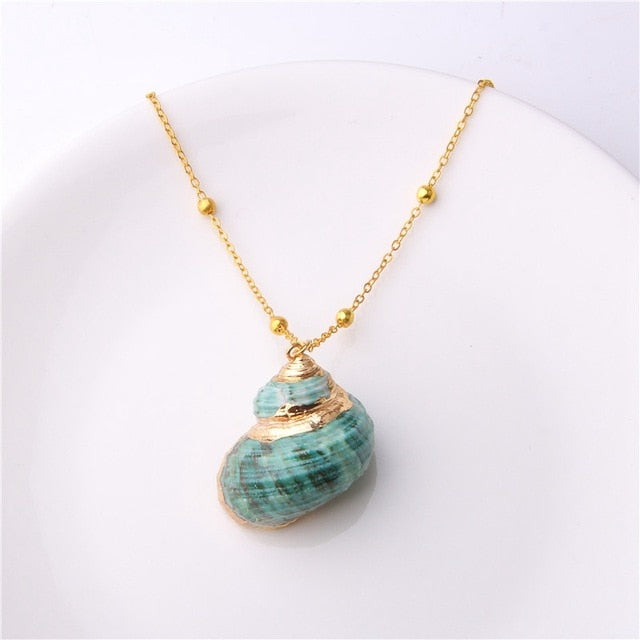Lateefah Boho Conch Shell Necklace Conch Sea shell Necklace Pendant For Women Collier Femme Shell Cowrie Summer Jewelry
