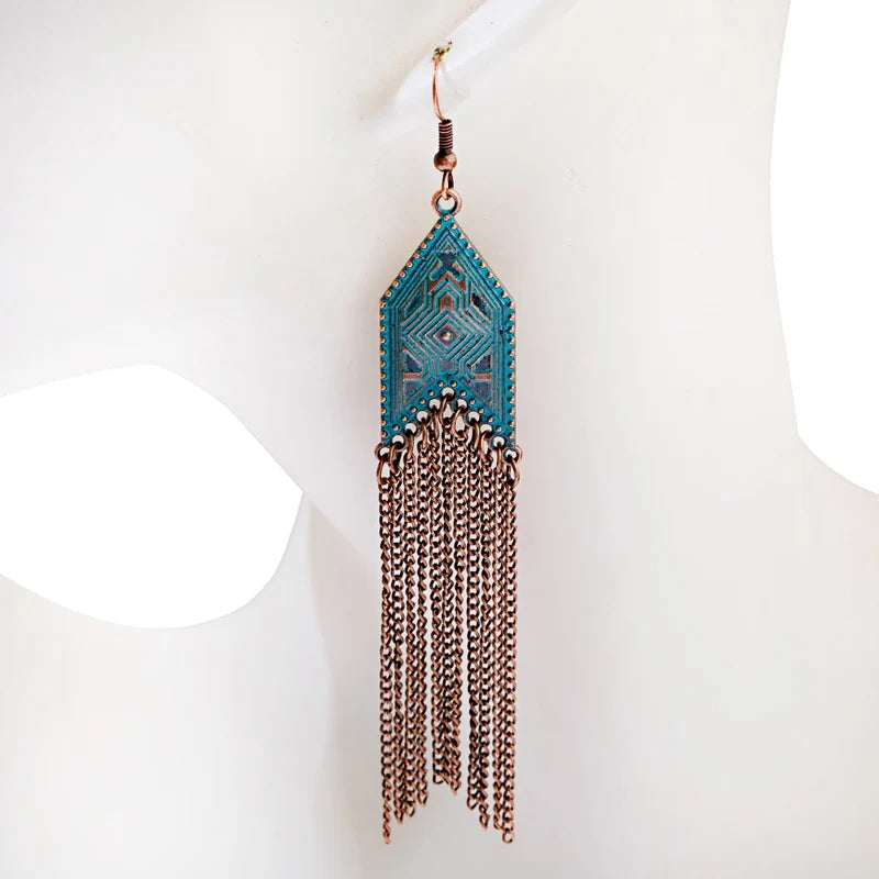 أقراط متدلية مصنوعة من سبائك البرونز العتيق للنساء أقراط Jhumka الهندية ذات سلسلة طويلة بوهو تريبل