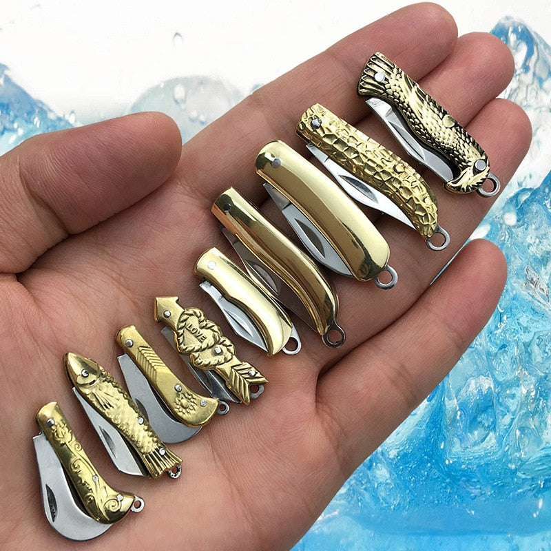 1pc Outdoor EDC Mini Folding Knife Pocket Self-defense Knife Exquisite Brass Knife Keychain Demolition Express Unpacking Knife