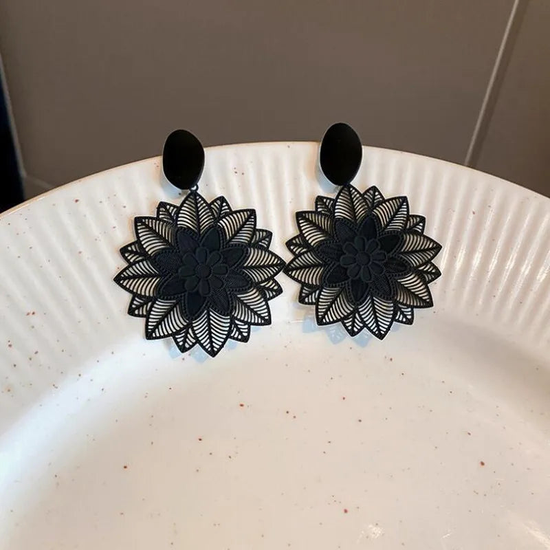 Black Leaf Pearl Crystal Long Earrings Jewelry