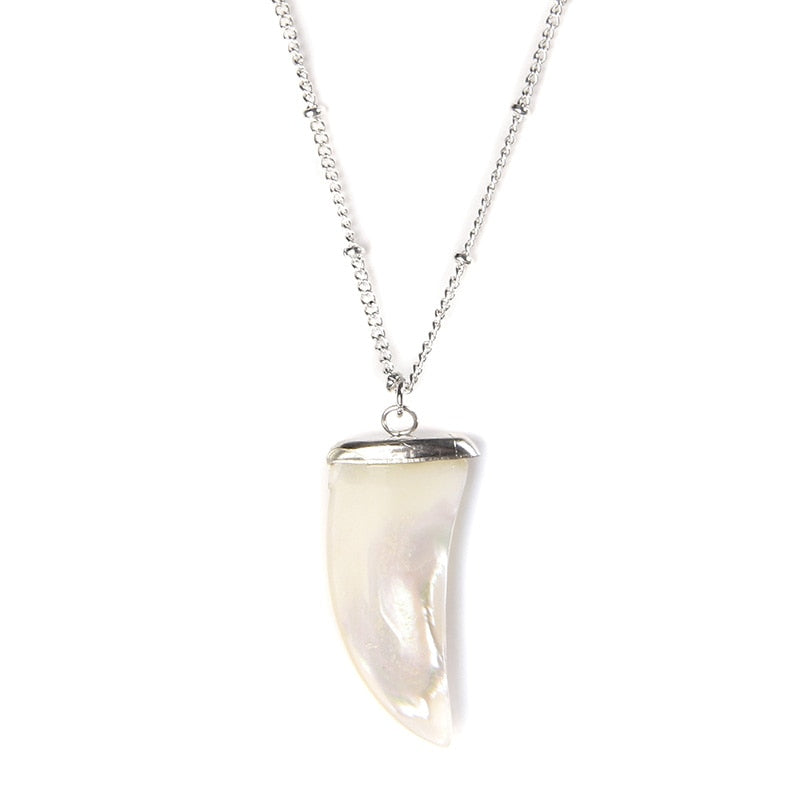 White Shell Necklace Summer Natural Mother of Pearl Shell Pendant Necklace for Women Heart Leaf Chokers Female Jewelry Boho Gift
