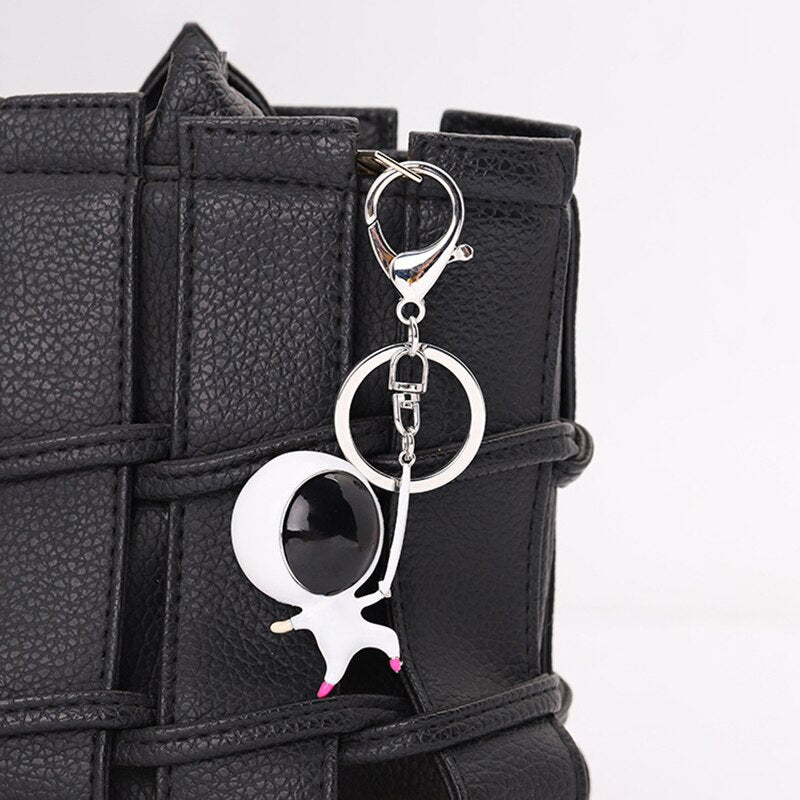 Sports Fencing Villain Metal Skull Head Keychain Three-Dimensional Fencer Club Commemorative Gift Men Women Keyring Jewelry