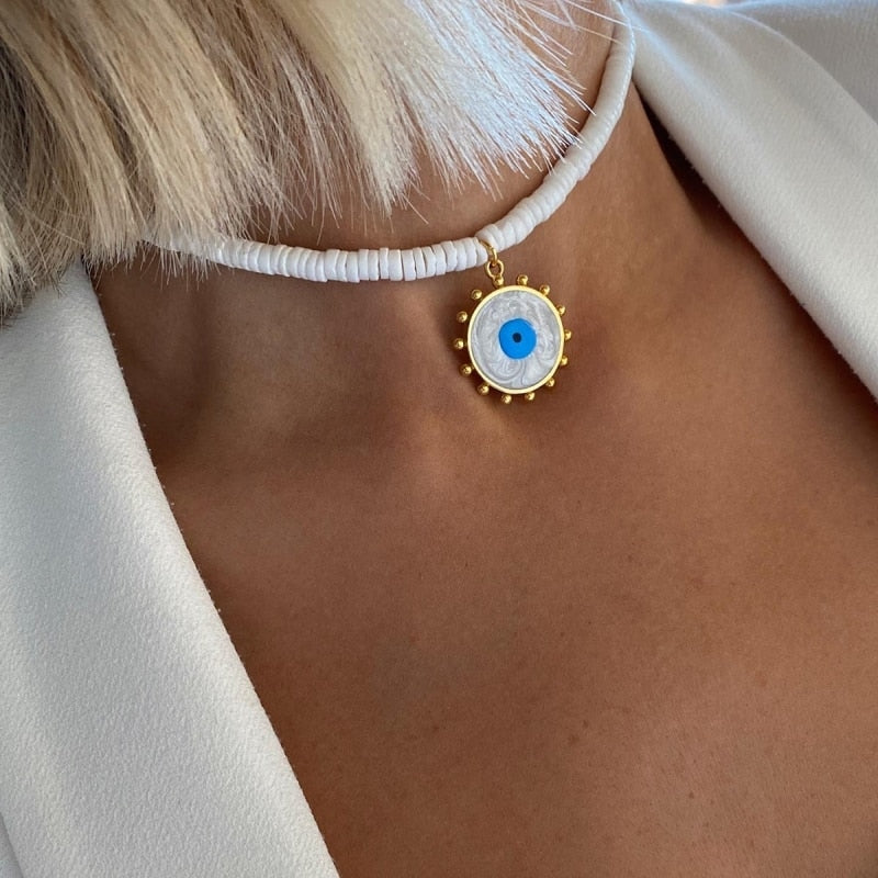 Fashion Classic White Rice Beads White Shell Stone Short Necklace Retro Charm Moon Eyes Pendant Jewelry Christmas Halloween Gift
