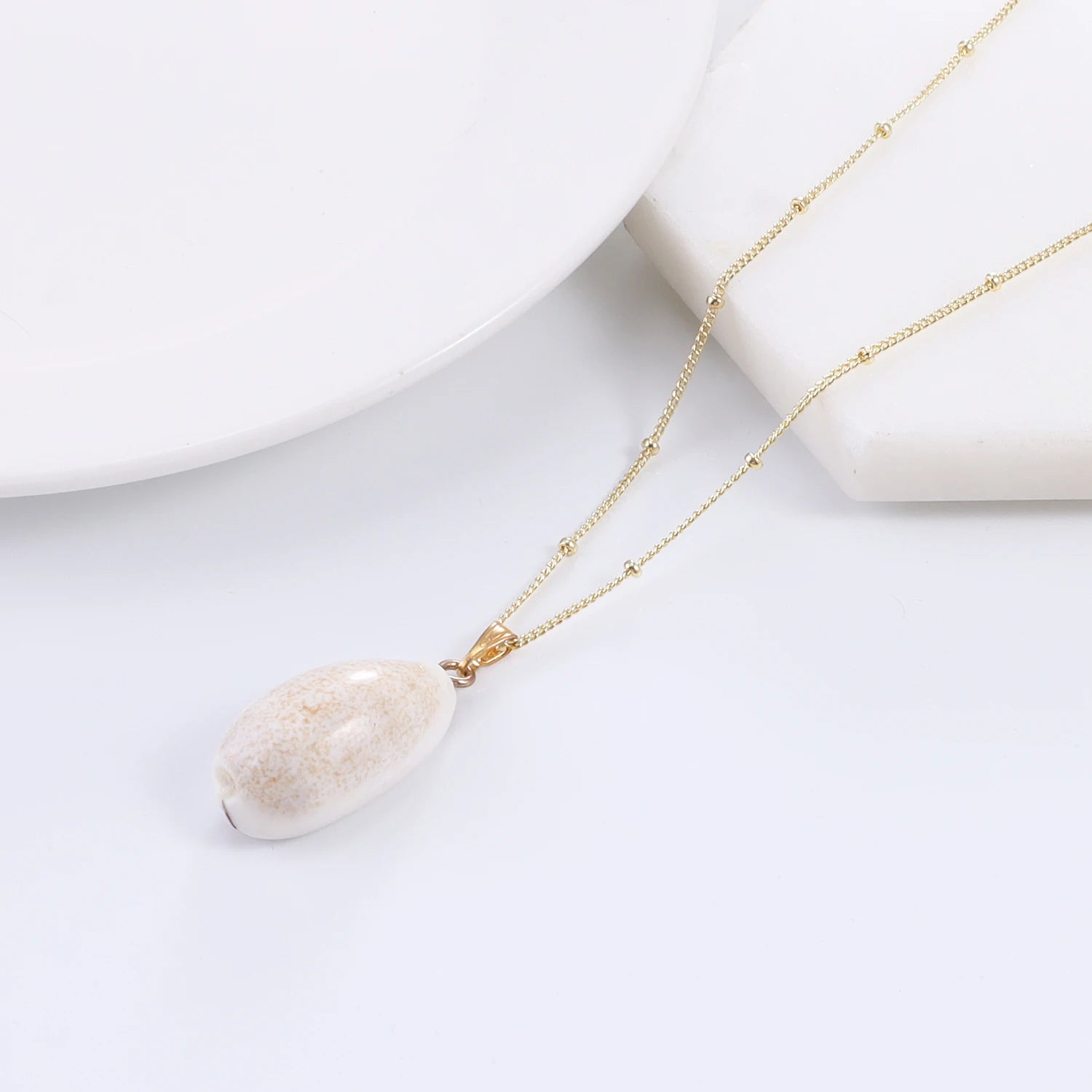 Natural Conch Shell and Gold Rim Boho Pendant Necklace