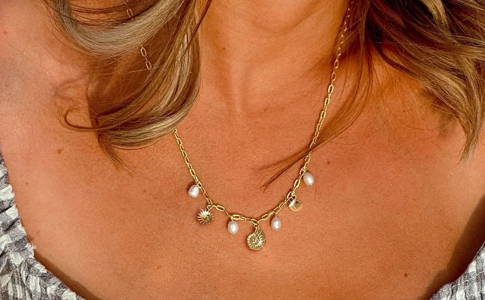 Waterproof Gold Titanium Steel Shell and Conch Paperclip Choker