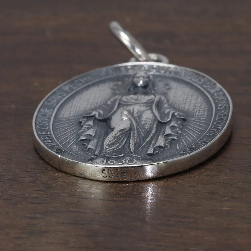 S925 الفضة الاسترليني مريم العذراء قلادة للرجال والنساء خمر الصليب البيضاوي تصميم قلادة قلادة المجوهرات المسيحية