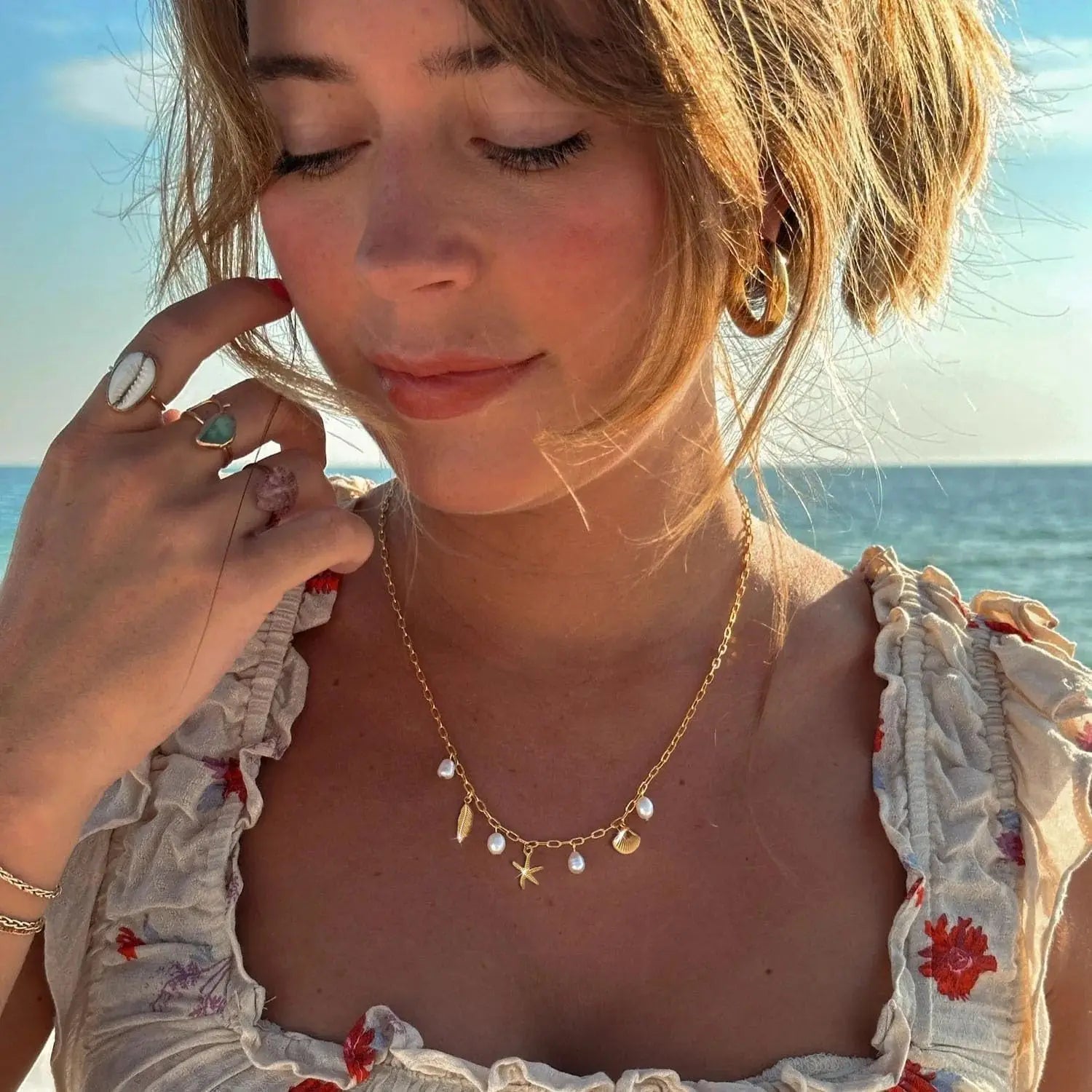 Waterproof Gold Titanium Steel Shell and Conch Paperclip Choker