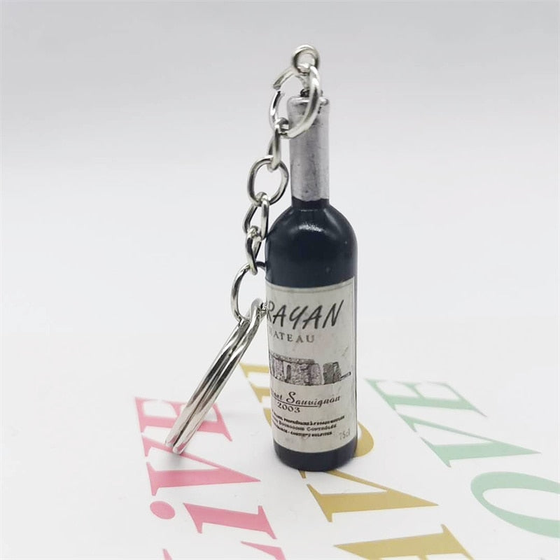 Simulation Resin Beer Wine Bottle Keychain for Women Men Fashion Car Bag Keyring Pendant Accessions Jewelry Gift Wholesale 2023