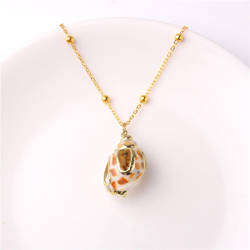 Boho Conch Shell Necklace Gold Color Beads Chain Necklace Women Simple Seashell Choker Necklace Summer Beach Jewelry Party Gift
