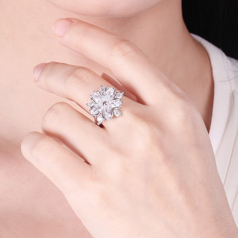 Luxury Flower Shape Zircon Engagement Ring for Women Silver Color Pink Wedding Rings Girl Party Jewelry Gift Anillos