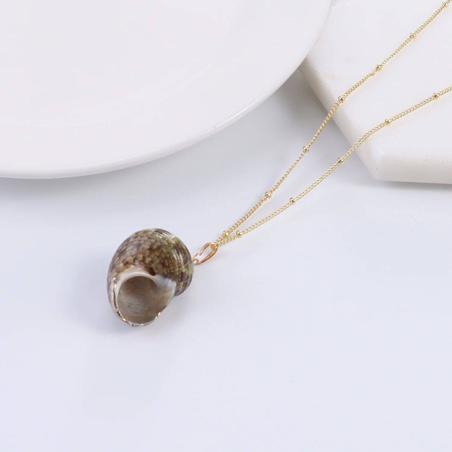 Natural Conch Shell and Gold Rim Boho Pendant Necklace