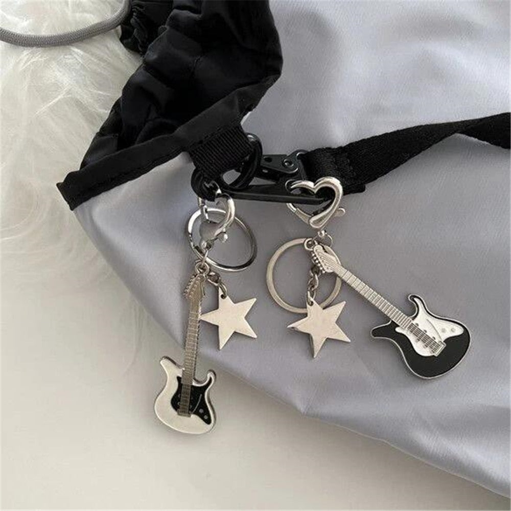 4 Colors Mini Cute Guitar Love Heart Star Keychain for Women Men Cool Car Key Chain Bag Pendant Vintage Aesthetic Y2k Accessory