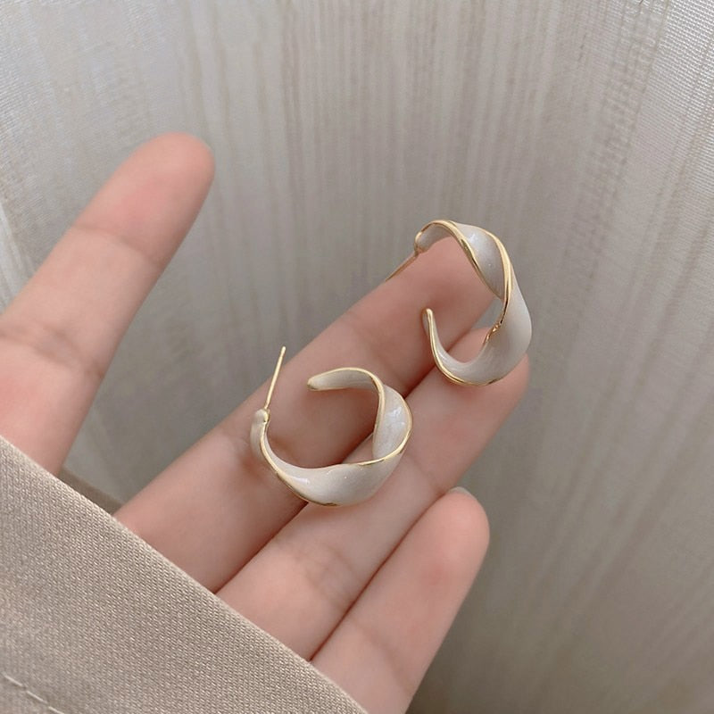 Circle Shell Flower Hoop Earrings For Women Fashion Sweet Metal Jewelry Oorbellen Gift