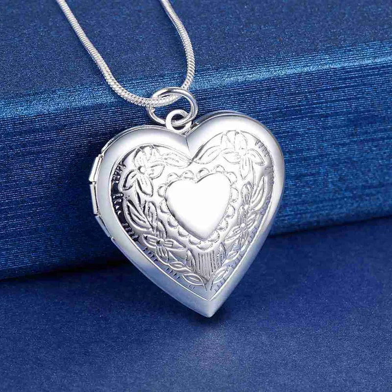 Sterling Silver Seashell Photo Frame Pendant Snake Chain Necklace