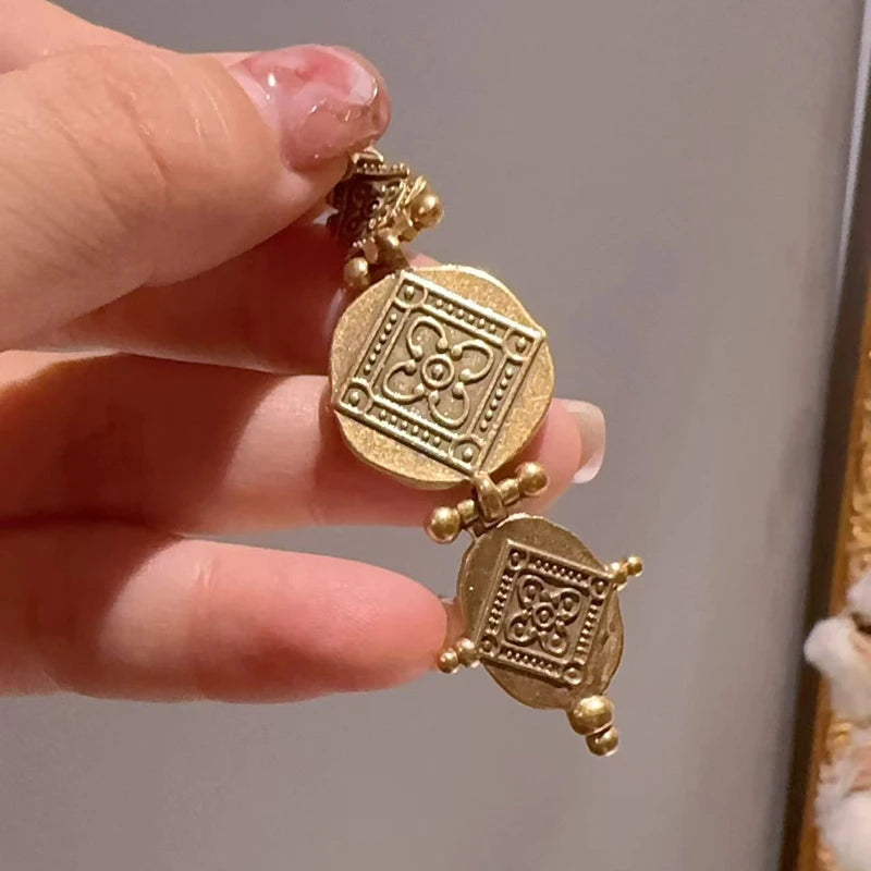 خمر الزمرد الأخضر البيضاوي الحجر الطبيعي استرخى أقراط قلادة الذهب اللون عملة العتيقة مجوهرات للمرأة اكسسوارات فاخرة