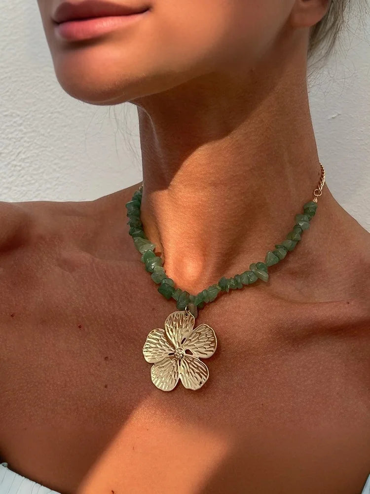 Boho Irregular Natural Stone Necklace For Women Exquisite Metal Flower Clavicle Chain Beach Party Jewelry Accessories Gift - Charlie Dolly