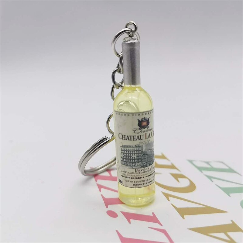 Simulation Resin Beer Wine Bottle Keychain for Women Men Fashion Car Bag Keyring Pendant Accessions Jewelry Gift Wholesale 2023