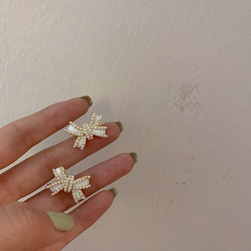 Cute Bowknot Stud Earrings For Women Golden Korean Accessoires Fashion Jewelry pendientes mujer boucle d’oreille femme brincos