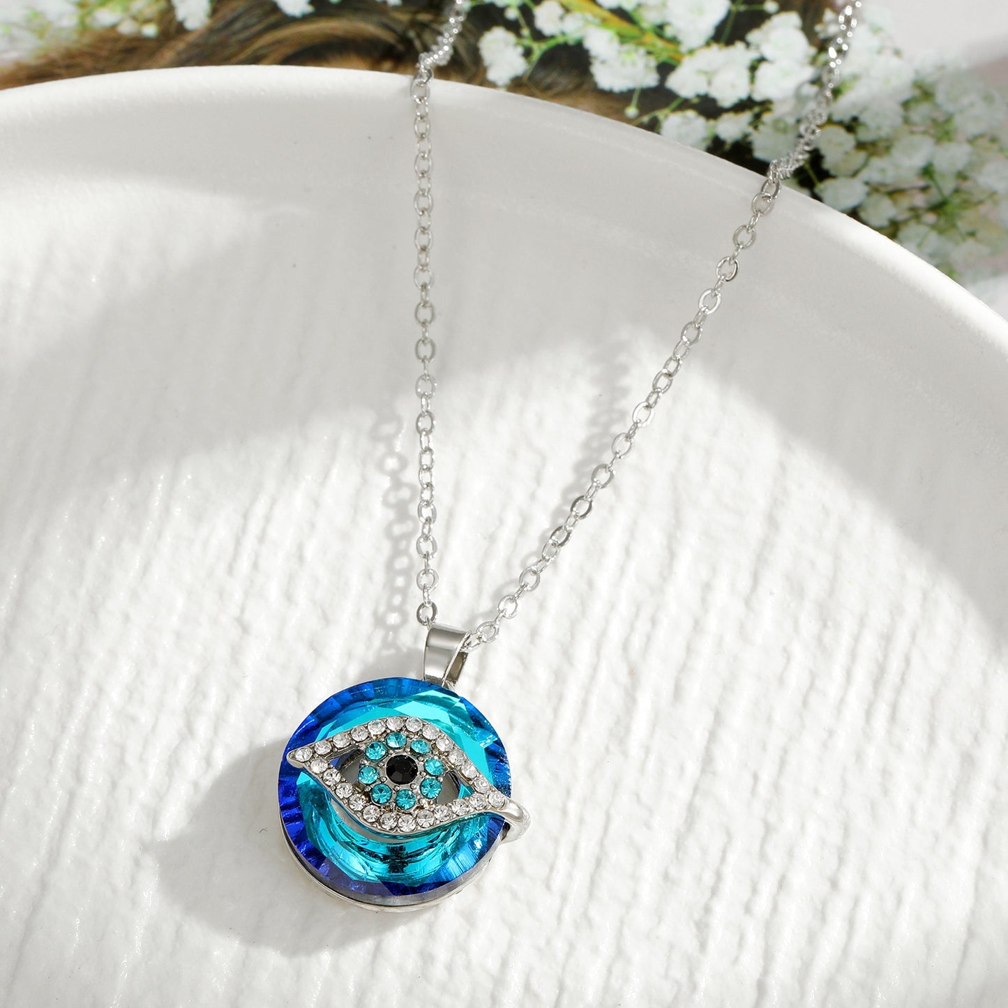 Fashion Evil Eye Pendant Necklaces for Women Men Vintage Crystal Rhinestone Geometric Blue Eye Sweater Chain Necklace Jewelry