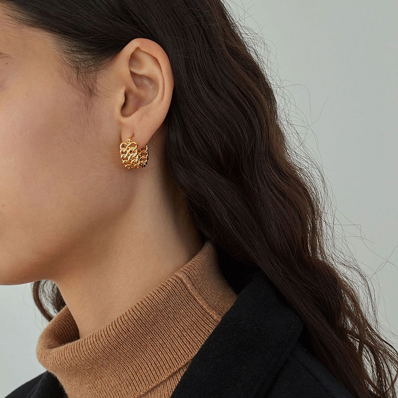 Peri'sBox Gold Color Small Twisted Hoop Earrings for Women Hollow Ear Piercing Huggie Earrings Simple Statement Round Earrings