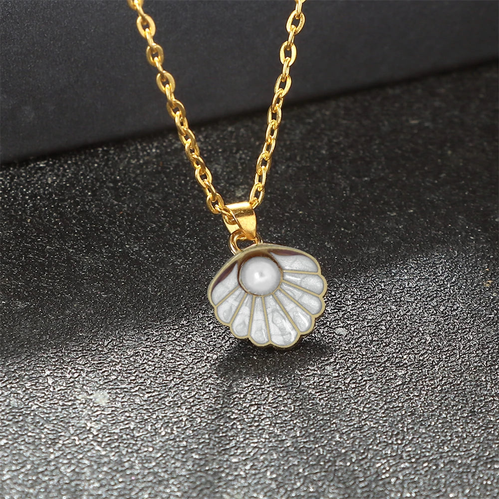 Shell and Pearl Pendant Boho Necklace