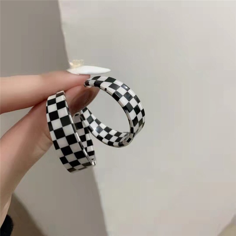 Circle Shell Flower Hoop Earrings For Women Fashion Sweet Metal Jewelry Oorbellen Gift