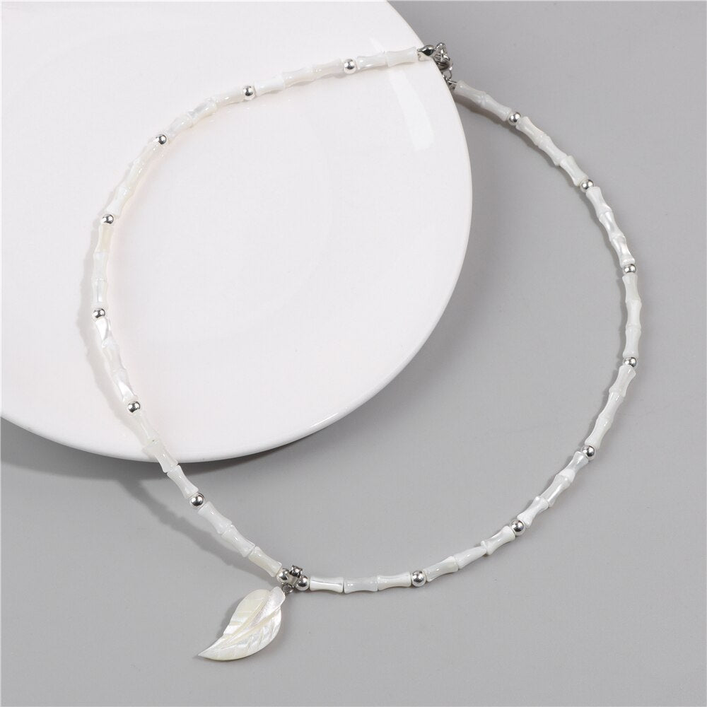 White Shell Necklace Summer Natural Mother of Pearl Shell Pendant Necklace for Women Heart Leaf Chokers Female Jewelry Boho Gift