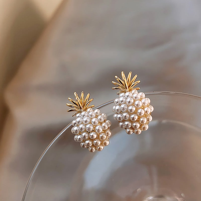 Pineapple Pearl Earrings French Retro High-quality Earrings Net Red Temperament Female Wave Earrings Prevent Allergy
