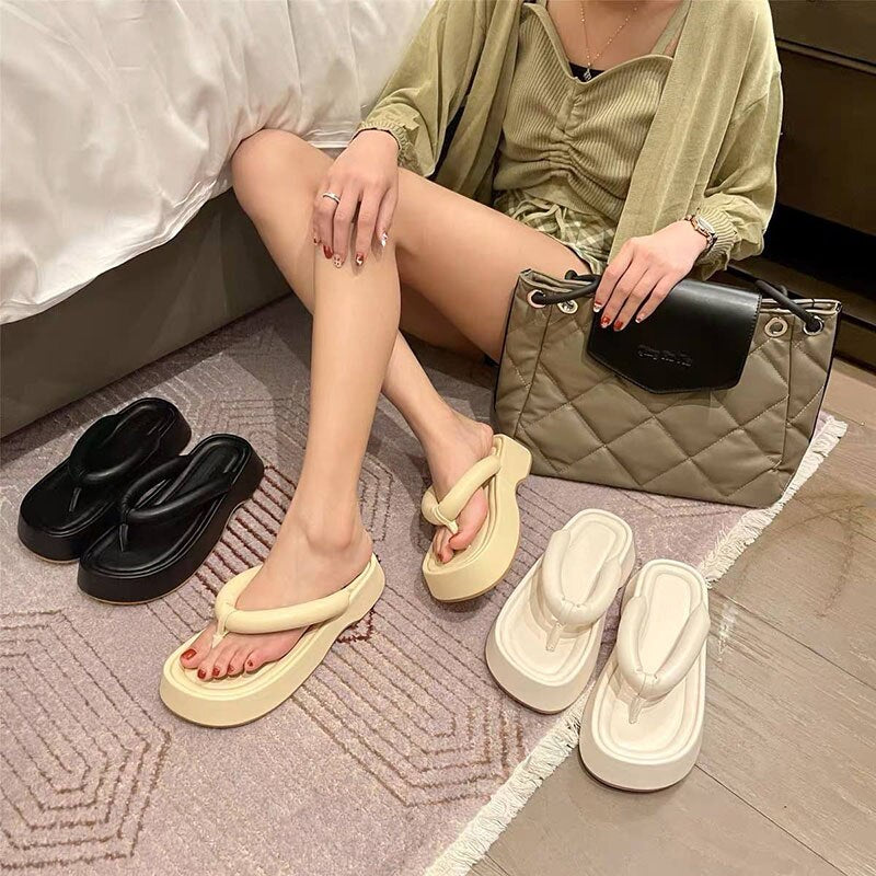 FAFA Slippers Female Summer Outside Wear 2023 New Thick Bottom Clip Toe Sandals Fashion Cream Bread Bubble Slippers Flip-flops