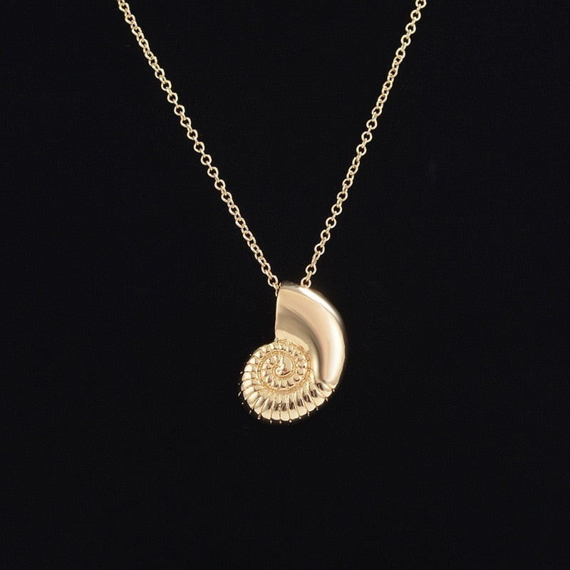 European and American Fashion Personality Simple Conch Necklace Snail Shell Pendant Collarbone Chain Jewelry Women Gift