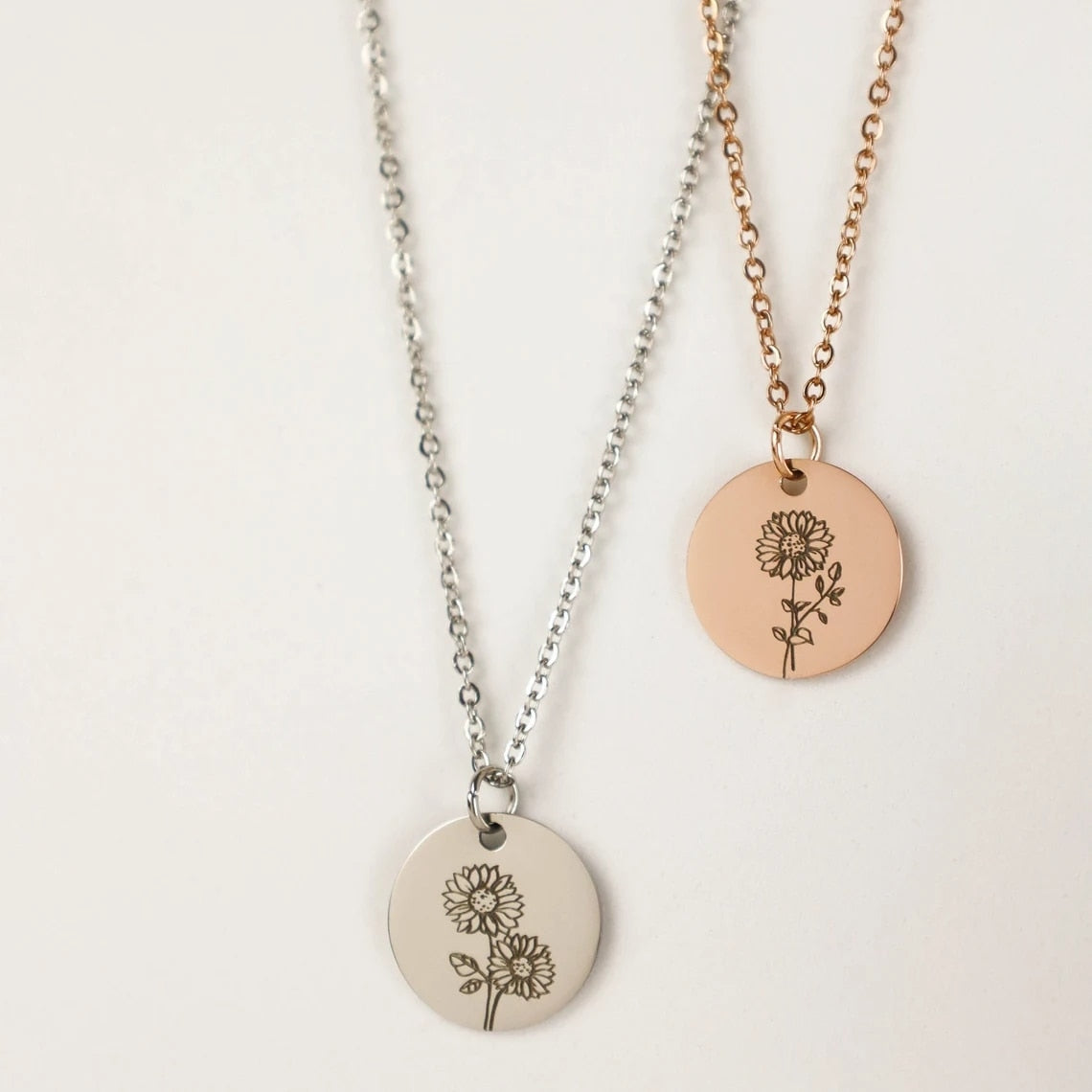 Personalized Sunflower Necklace Girlfriend Jewelry Gift Dainty Disc Engraved Birth Flower Pendant Necklaces