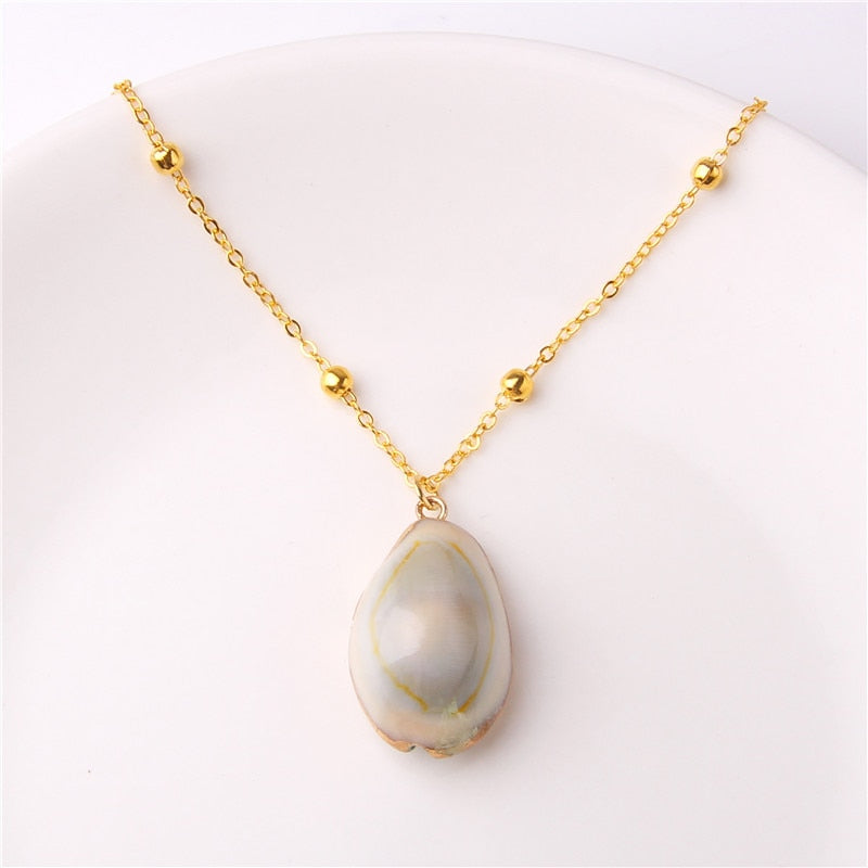 Boho Conch Shell Necklace Gold Color Beads Chain Necklace Women Simple Seashell Choker Necklace Summer Beach Jewelry Party Gift