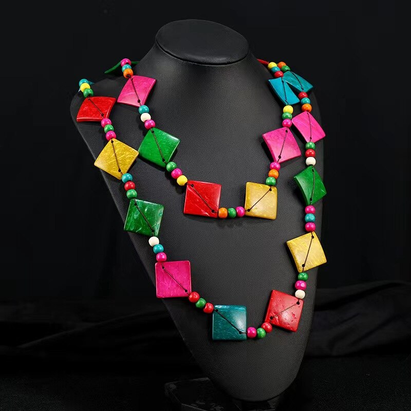 Bohemian Necklace for Women Personalized Exaggerated Ethnic Color Coconut Shell Wooden Necklace Girls Vacation Party Trendy Gift