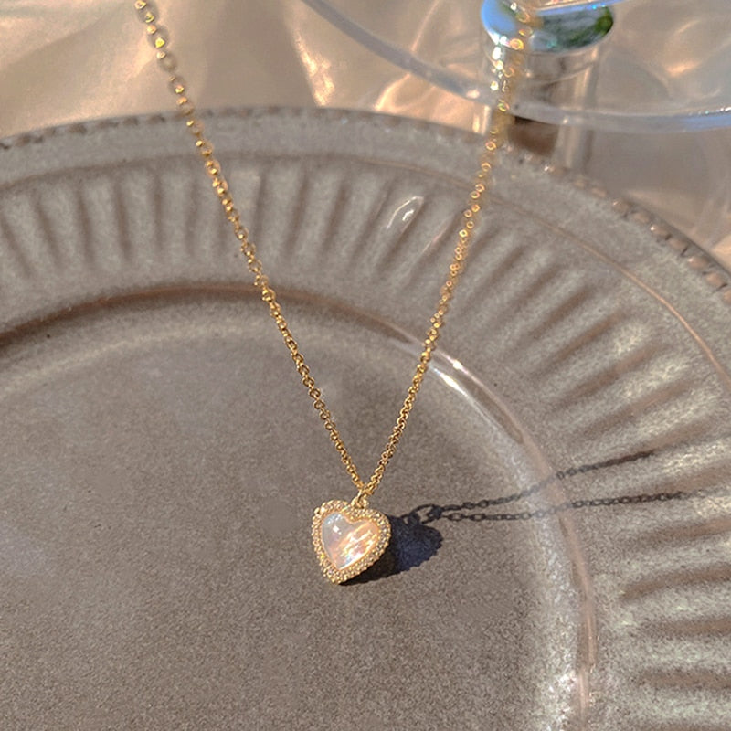 Shiny Butterfly Necklace Ladies Exquisite Double Layer Clavicle Chain Necklace Jewelry for Ladies Gift