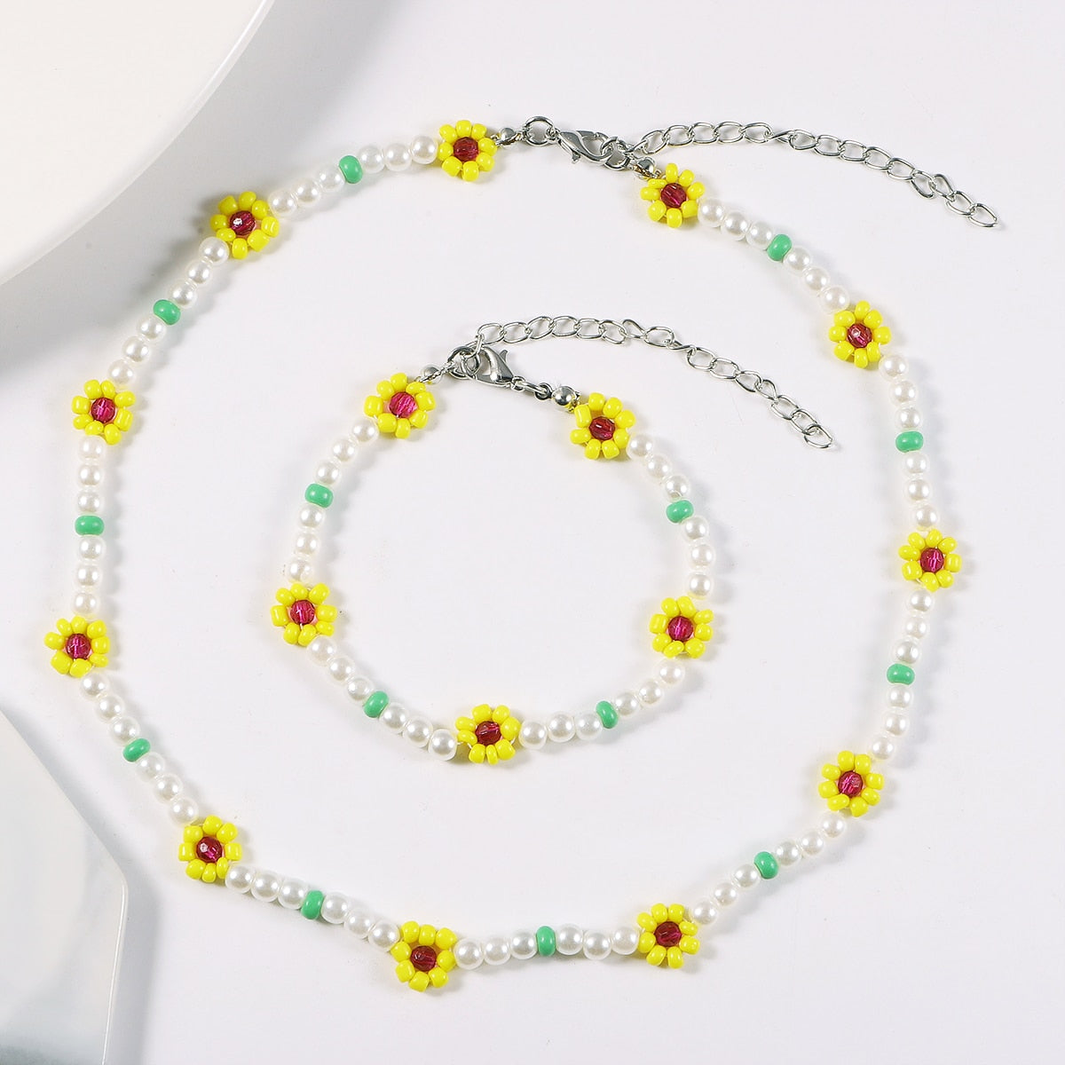 Dvacaman Boho Handmade Sunflower Beaded Necklace For Women Fashion White Imitation Pearl Choker Necklace INS Jewelry Accessories