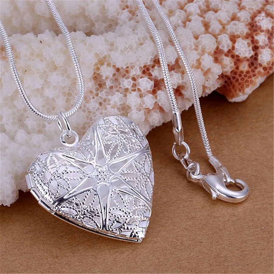 Sterling Silver Seashell Photo Frame Pendant Snake Chain Necklace