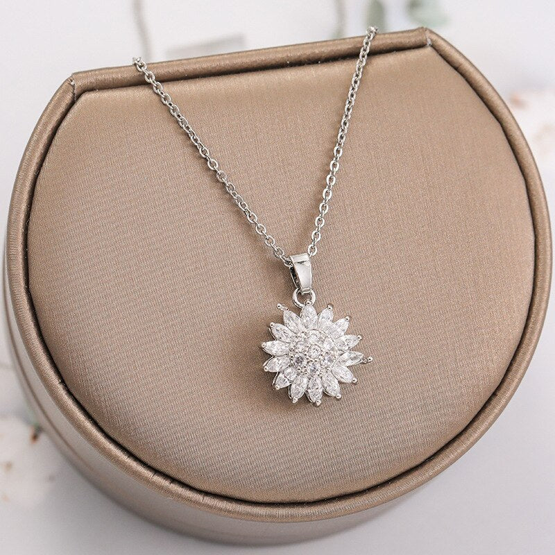Fashion Exquisite Rotatable Sunflower Pendant Necklace Personality Shiny Zircon Rotating Anxiety Titanium Steel Necklace Jewelry