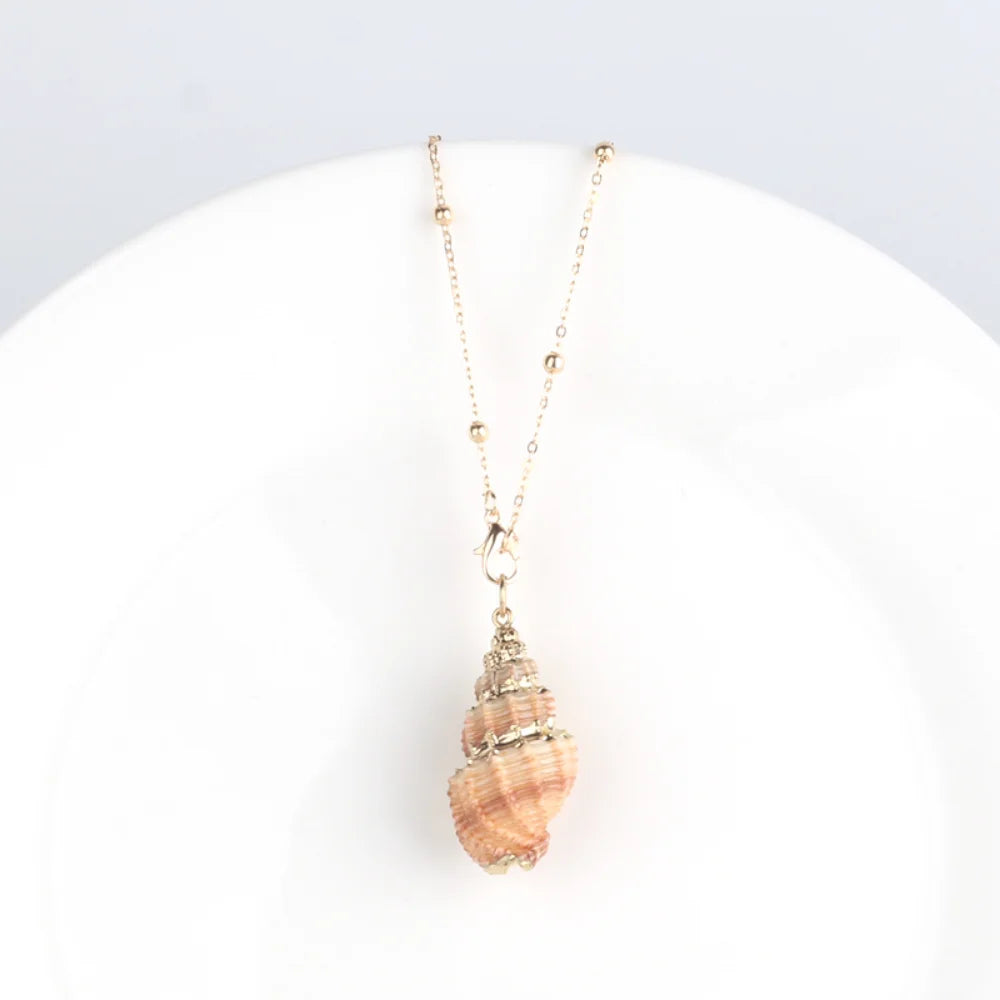 Conch Shell Boho Pendant Necklace