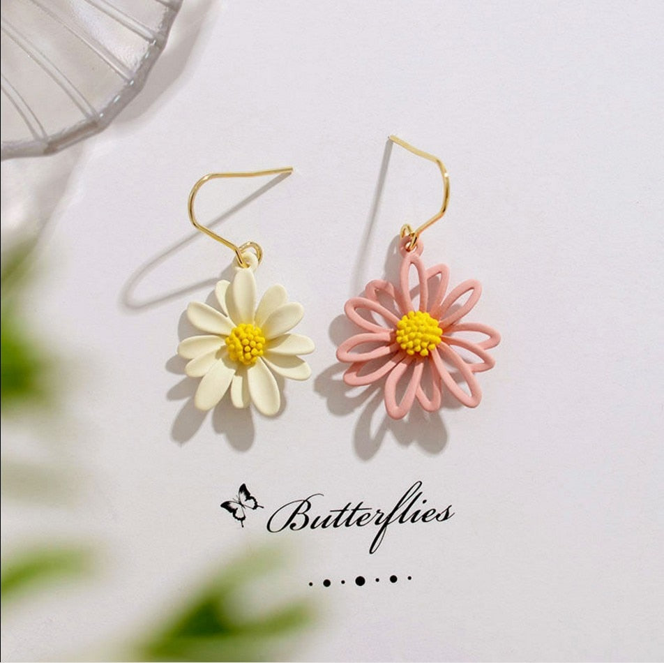 Pineapple Pearl Earrings French Retro High-quality Earrings Net Red Temperament Female Wave Earrings Prevent Allergy