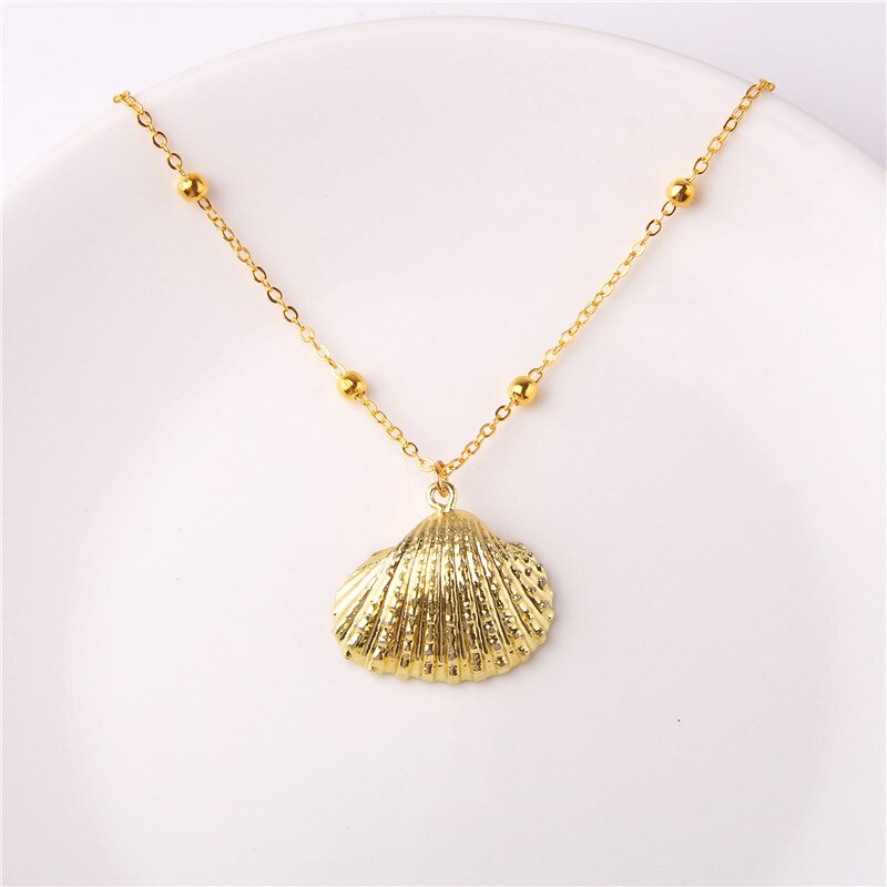 Boho Conch Shell Necklace Gold Color Beads Chain Necklace Women Simple Seashell Choker Necklace Summer Beach Jewelry Party Gift