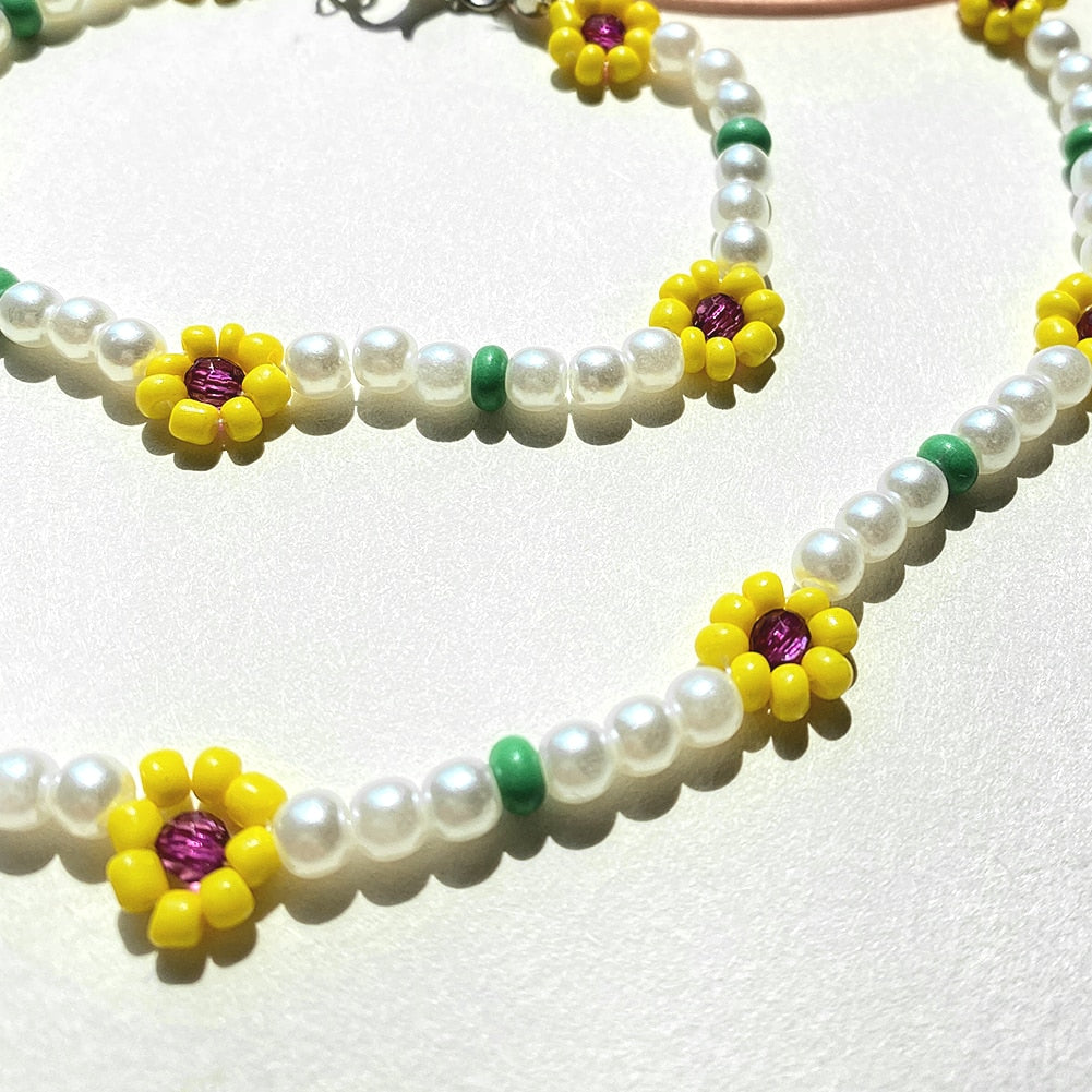 Dvacaman Boho Handmade Sunflower Beaded Necklace For Women Fashion White Imitation Pearl Choker Necklace INS Jewelry Accessories